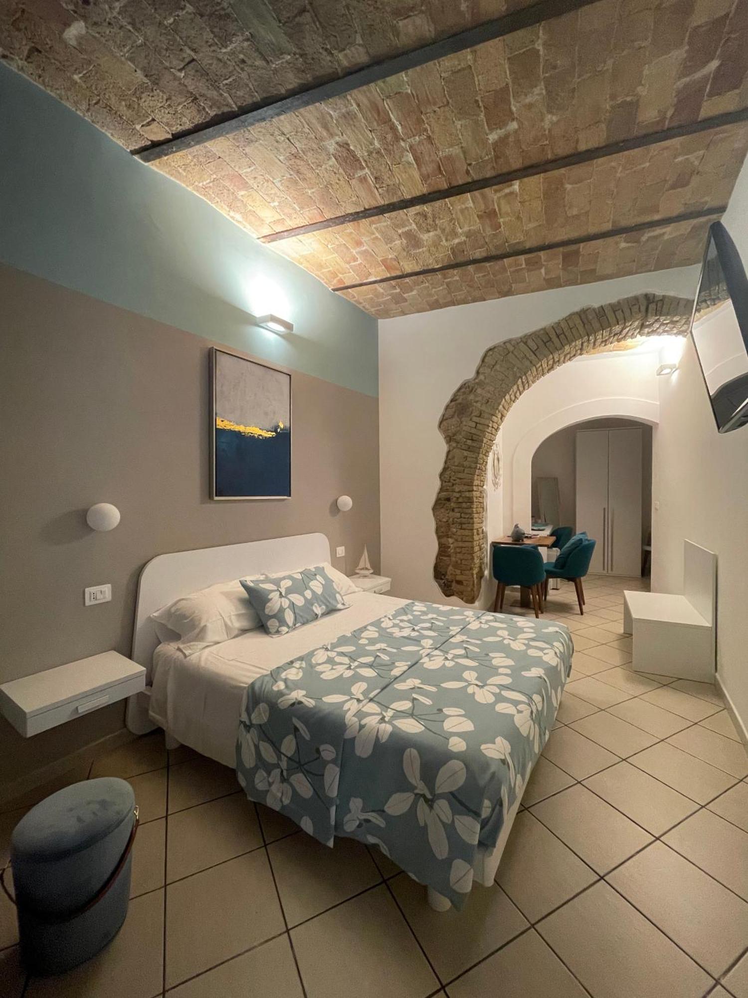 Barbarossa Sea Room Термоли Экстерьер фото